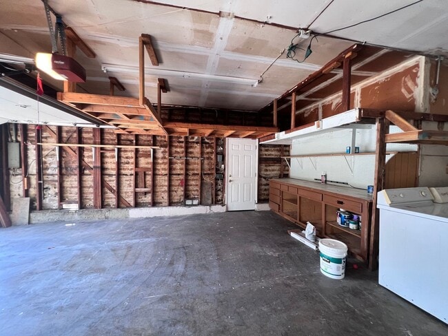 Building Photo - 40251 Laiolo Rd