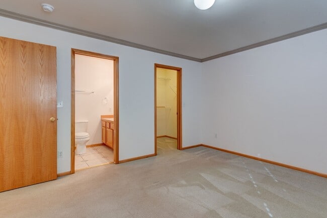 Building Photo - Single Level 3 Bed 2 Bath Home