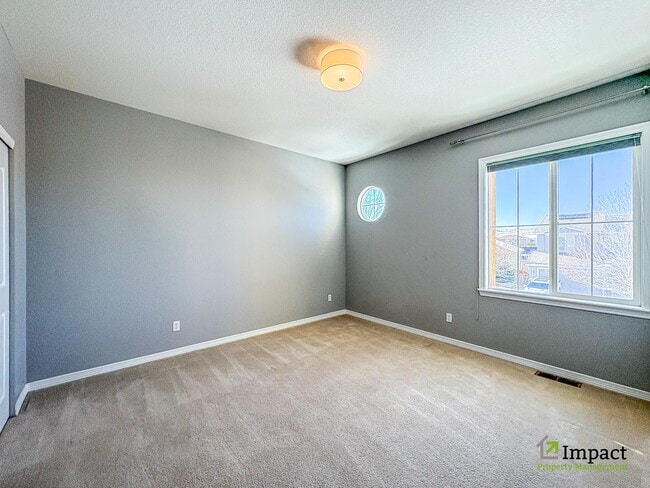 Building Photo - 10862 Glengate Cir