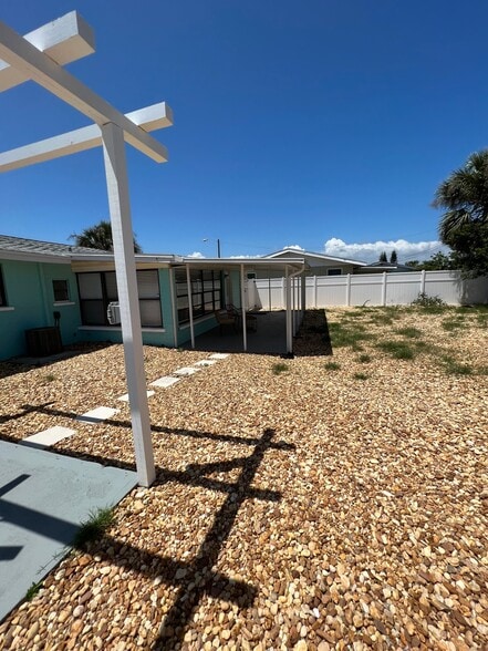 Building Photo - 33 Azalea Dr