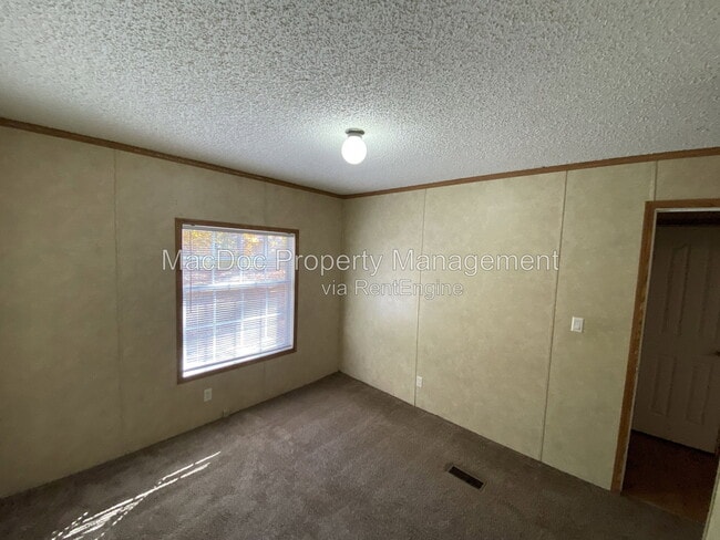 Building Photo - 6280 Mt Airy Dr