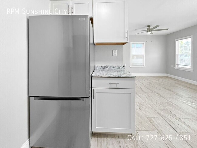 Building Photo - 56 44th Ave