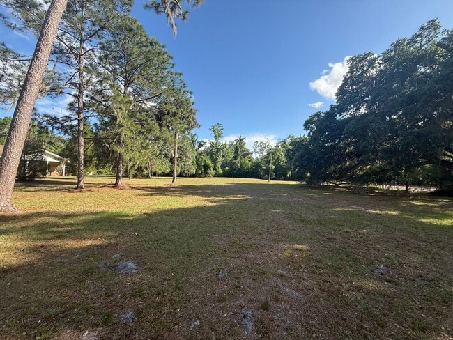 Building Photo - 5 Acre Home!!!!
