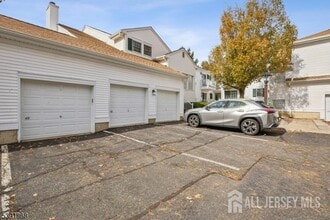 Building Photo - 49 Alexandria Way