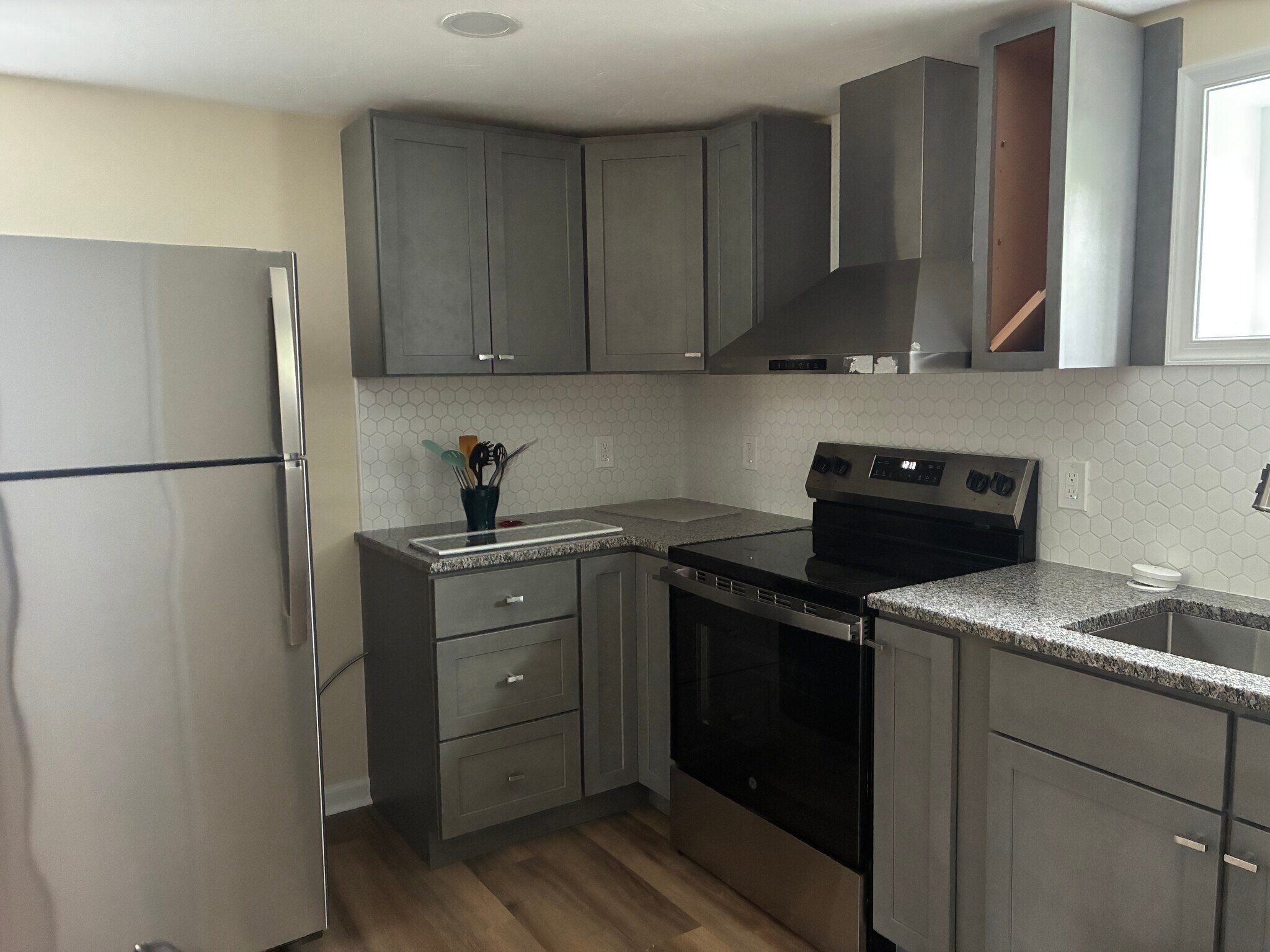 Building Photo - 1006 Willard Dr