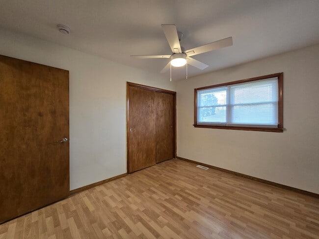 Building Photo - 7230 Beech Ave