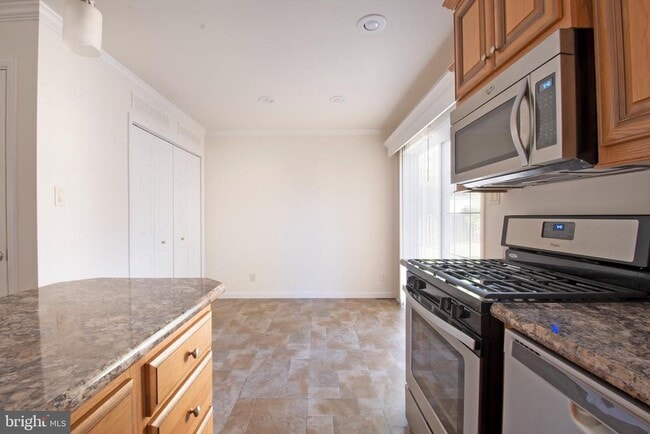 Building Photo - 121 Bluebell Dr