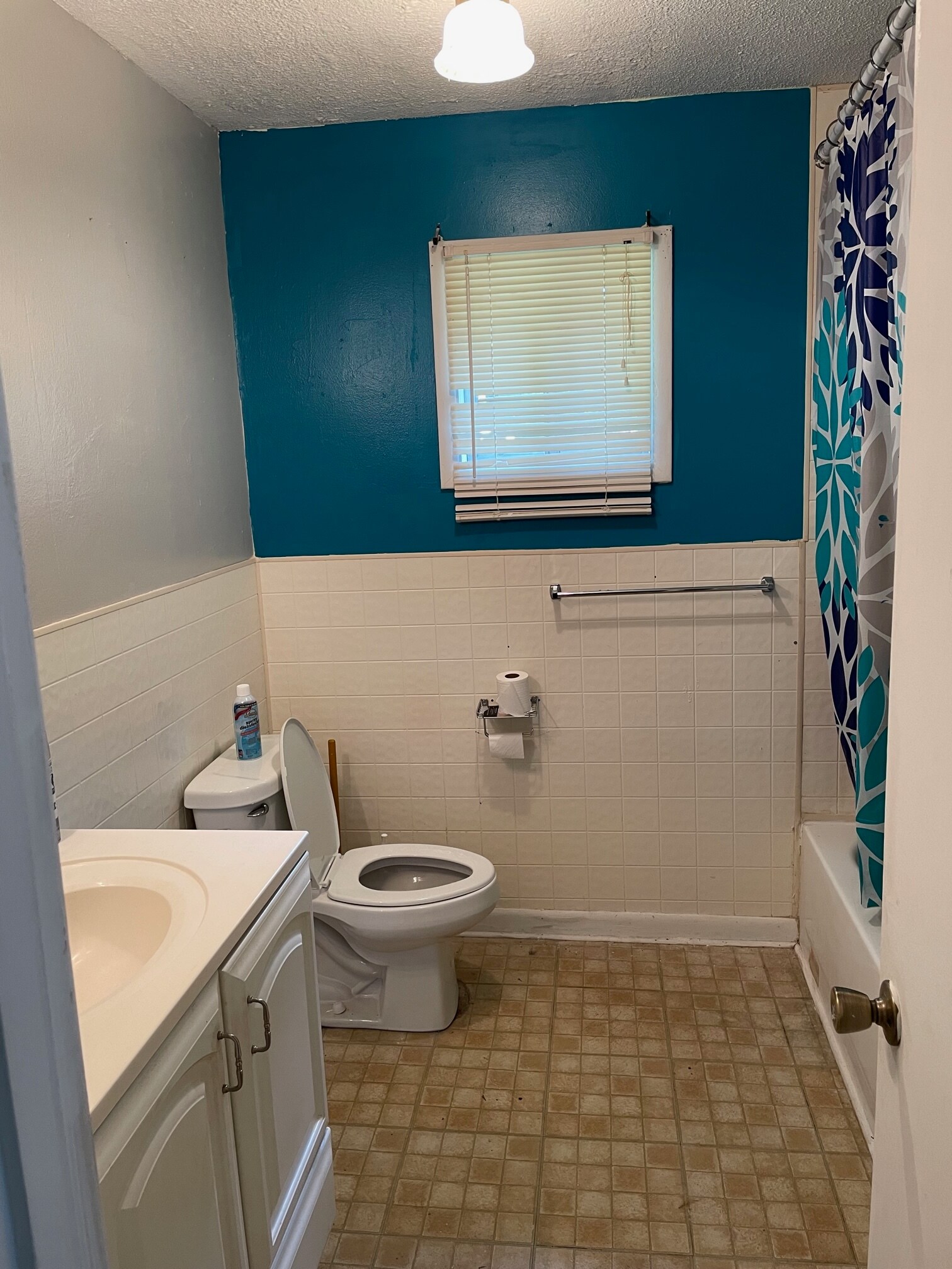 Bathroom - 320 Logan St