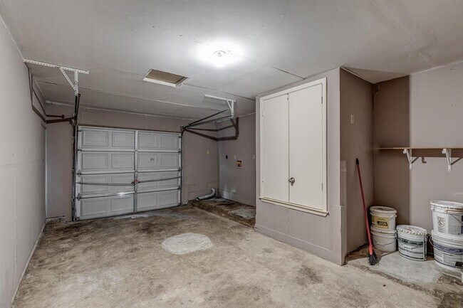 Building Photo - 5404 Atascosa Dr