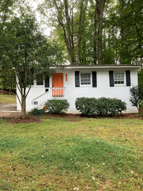 Building Photo - 1505 Woodland Rd