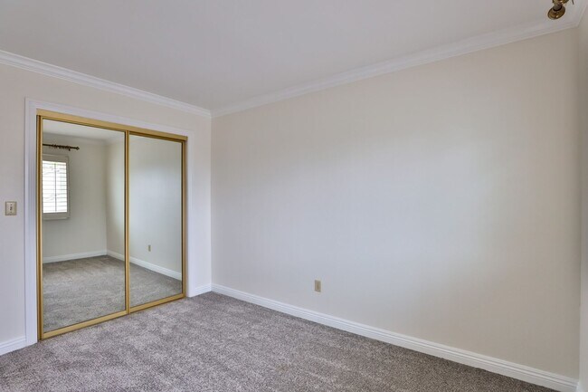 Building Photo - Spacious 3-Bedroom Scripps Ranch Home