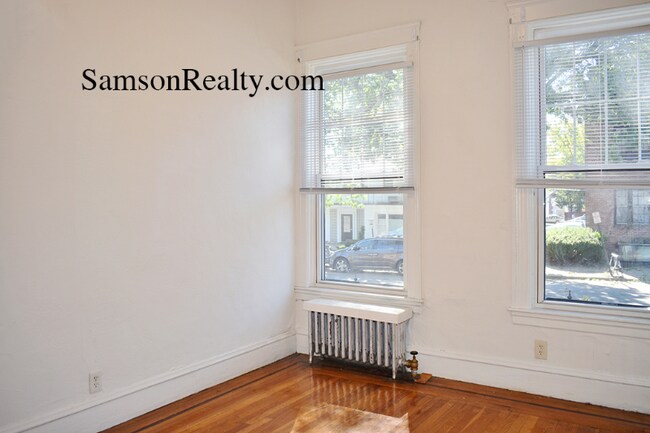 Building Photo - 257 Gano St