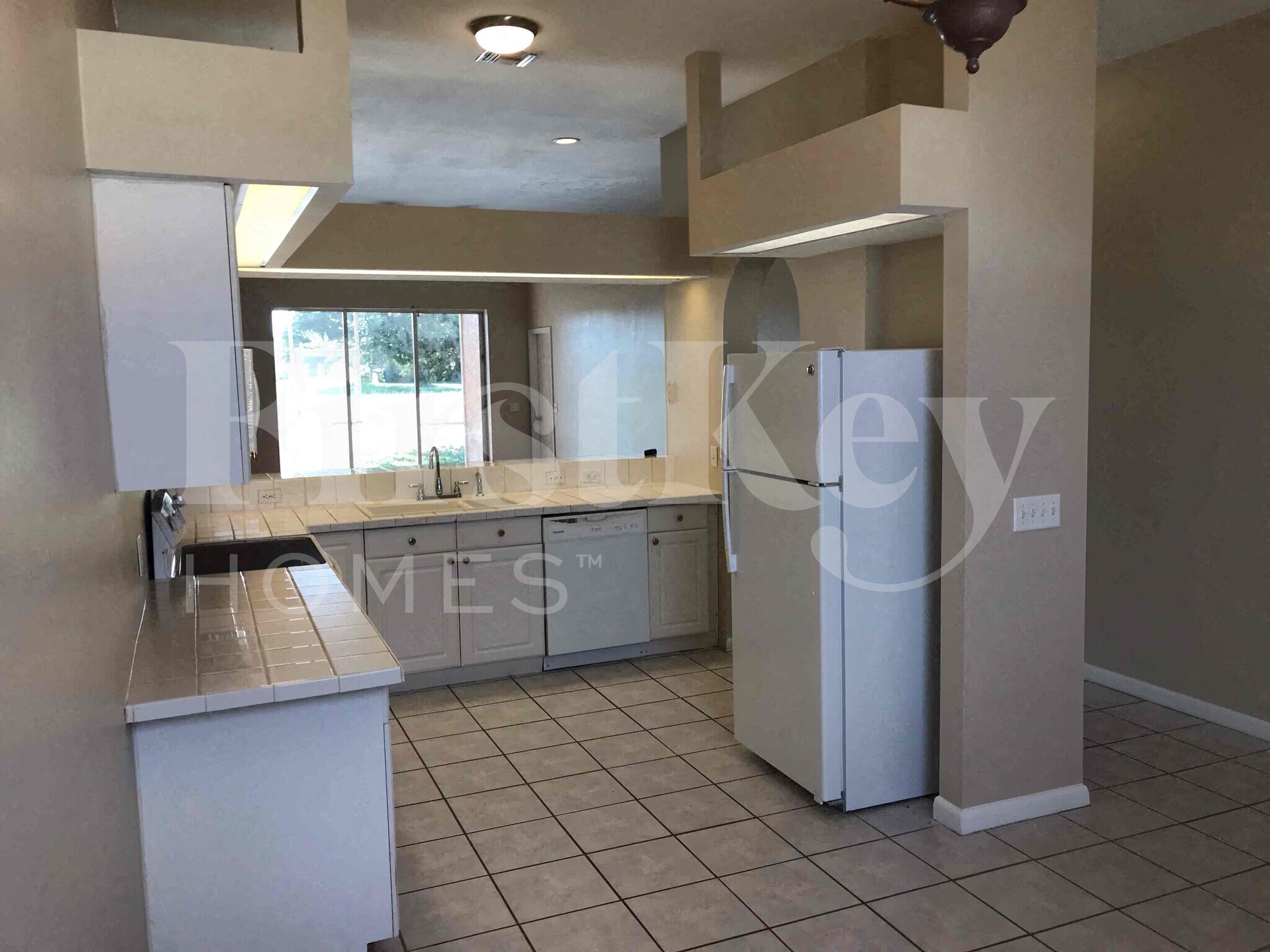 Building Photo - 1036 SE 11th Terrace