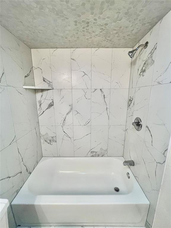 Building Photo - 233 Chalmette Dr