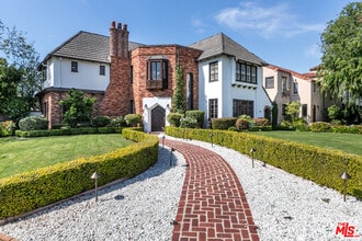 Building Photo - 401 N McCadden Pl