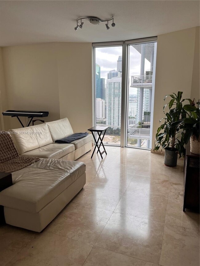 Building Photo - 185 SW 7th St