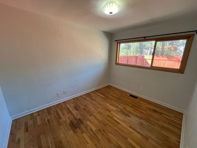 Building Photo - 247