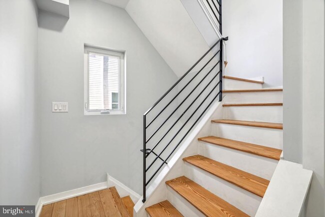 Building Photo - 2548 Arcadia St
