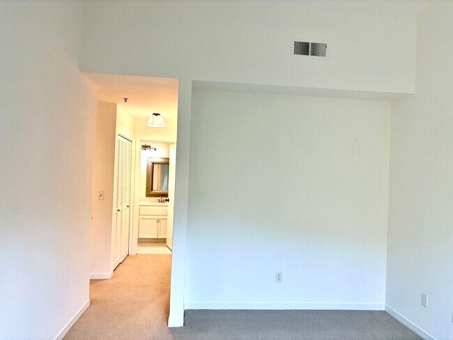 Building Photo - 258 Sandpiper Ct