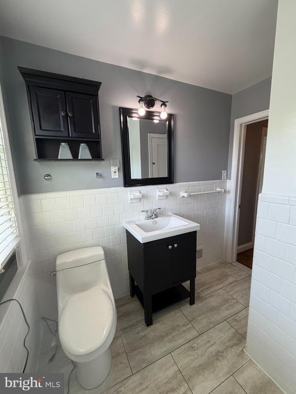 Building Photo - 1543 Cottage Ln