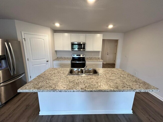 Building Photo - 3293 Chapelwood Dr