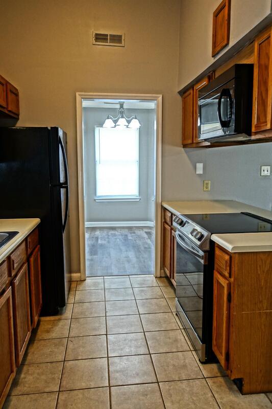 Building Photo - 13916 Sandhurst Dr SW