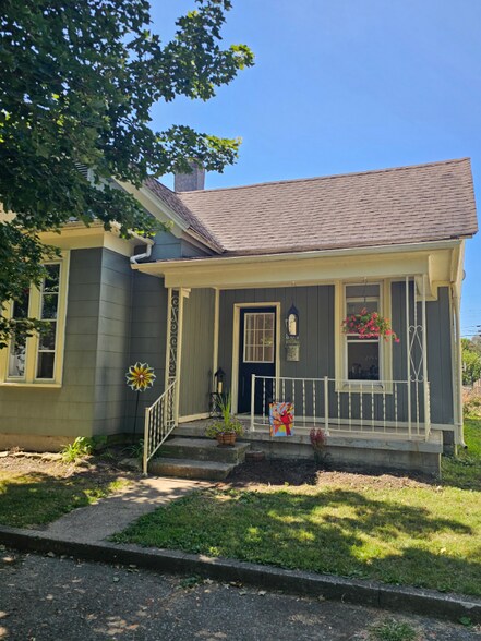 Primary Photo - 801 S North St