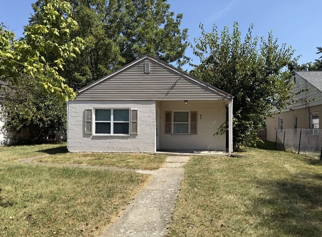 Building Photo - 636 S Wheatland Ave