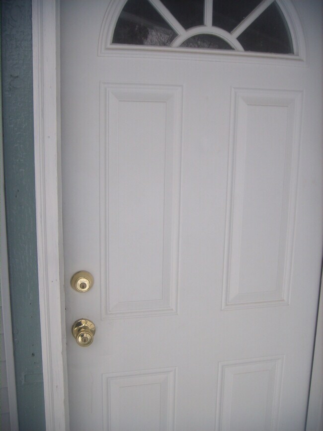 Building Photo - 501 Washtenaw Rd