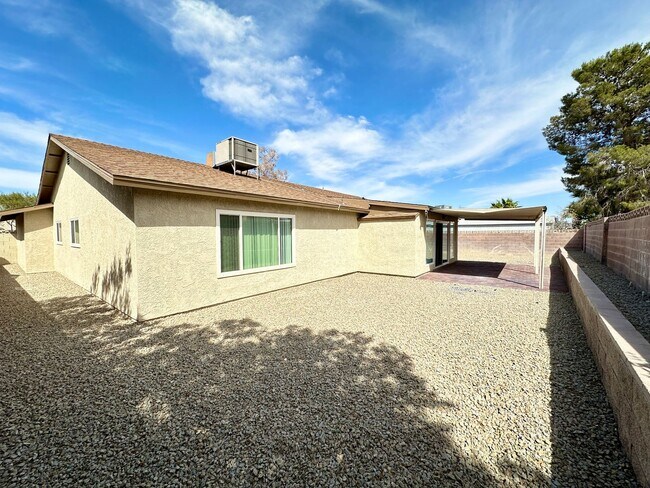 Building Photo - Foothill Villages