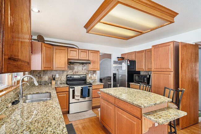 Building Photo - 10788 W Vista View Dr