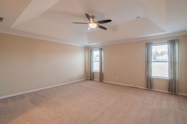 Building Photo - Third month rent free if you sign a lease before 01/31! Spacious 4 Bedroom, 3.5 Bath Home for Ren...