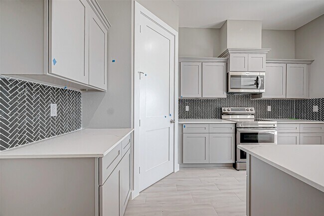 Building Photo - 3635 Needville Ave
