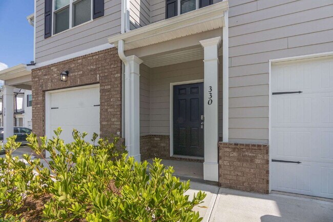Building Photo - Trolley Run Townhome!