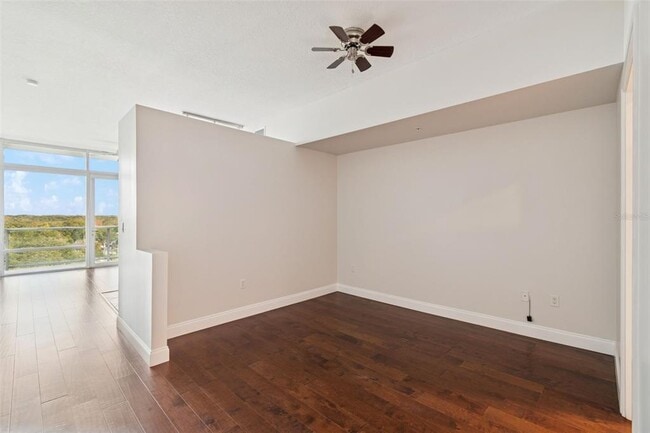 Building Photo - 101 S Eola Dr