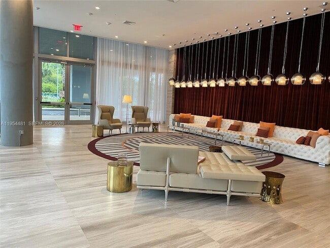 Building Photo - 2000 Metropica Wy