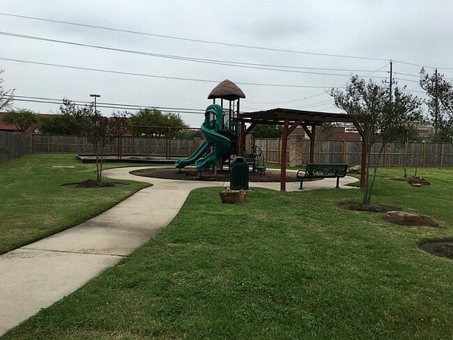 Building Photo - 20122 Sunflower Chase Dr