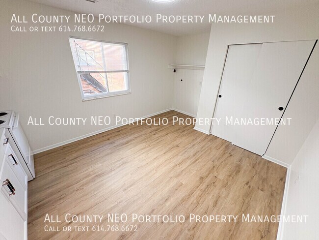 Building Photo - 231 Hamilton Ave