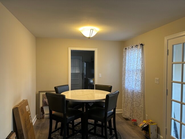 Building Photo - 300 Dyer St