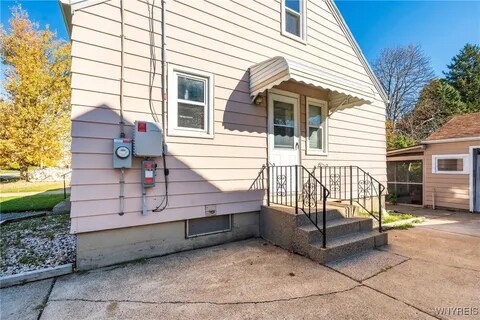 Building Photo - 5645 West Ln