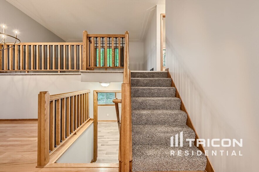 Building Photo - 54 Rosewood Dr