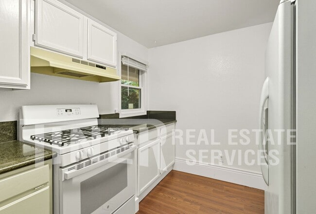 Building Photo - 2607 O St