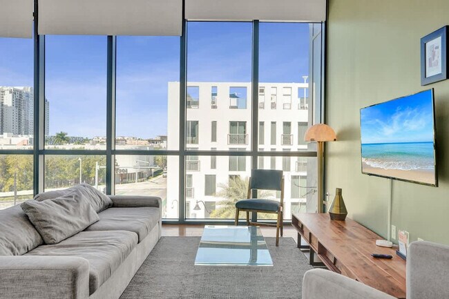 Building Photo - 1220 17th St