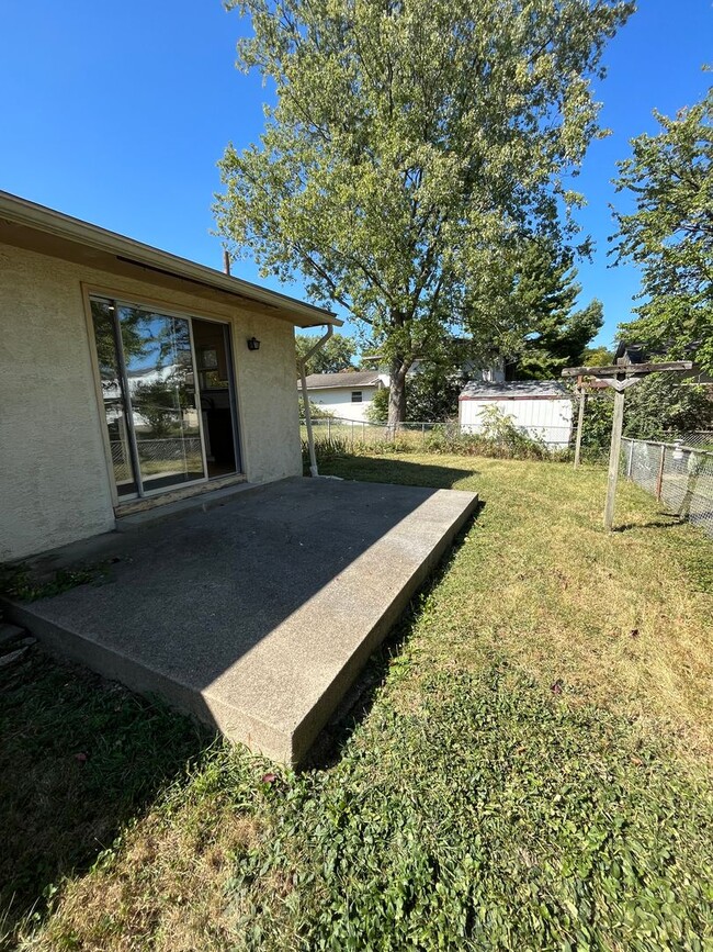 Building Photo - 1644 Durbridge Rd