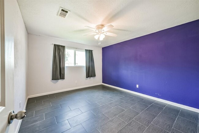 Building Photo - 16031 Birch Vale Dr
