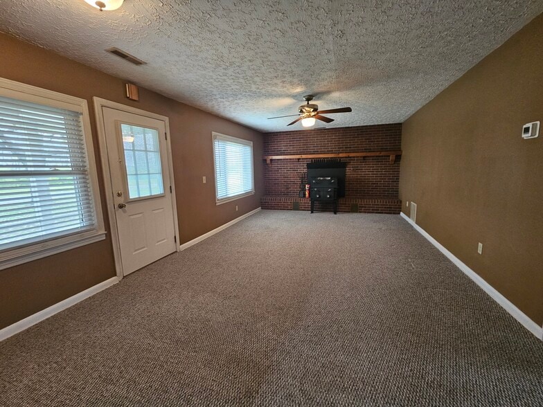 Building Photo - 3336 Orders Rd