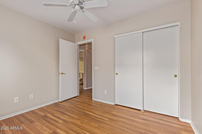 Building Photo - 13949 N 133rd Dr