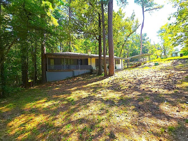Building Photo - Breathtaking Lake View Retreat with Modern Updates!