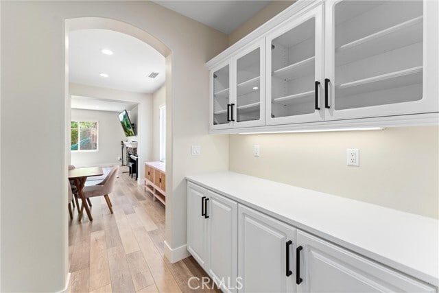 Building Photo - 2580 Pearblossom St