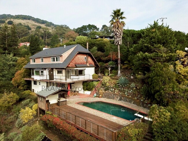 Building Photo - Country Club San Rafael Home with Pool and...
